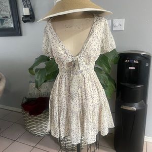 Cute brand new sumner dress. Size M